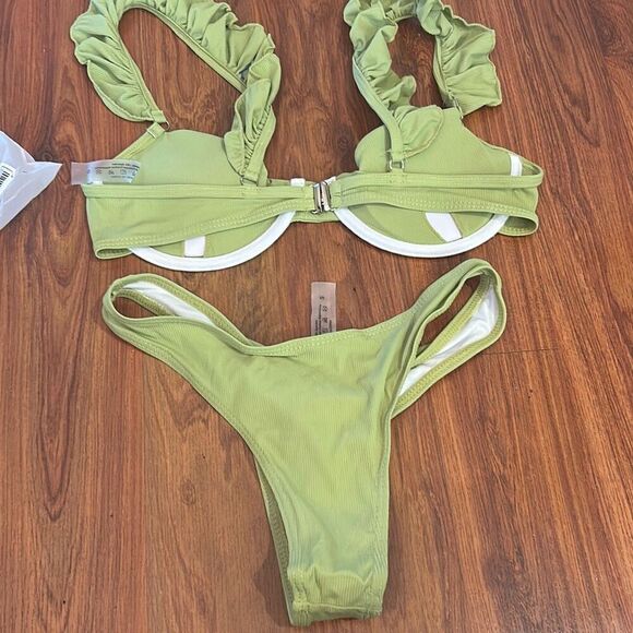 NWT SHEIN Green bikini with ruffle top padded Brazilian bottom size S - Picture 3 of 5